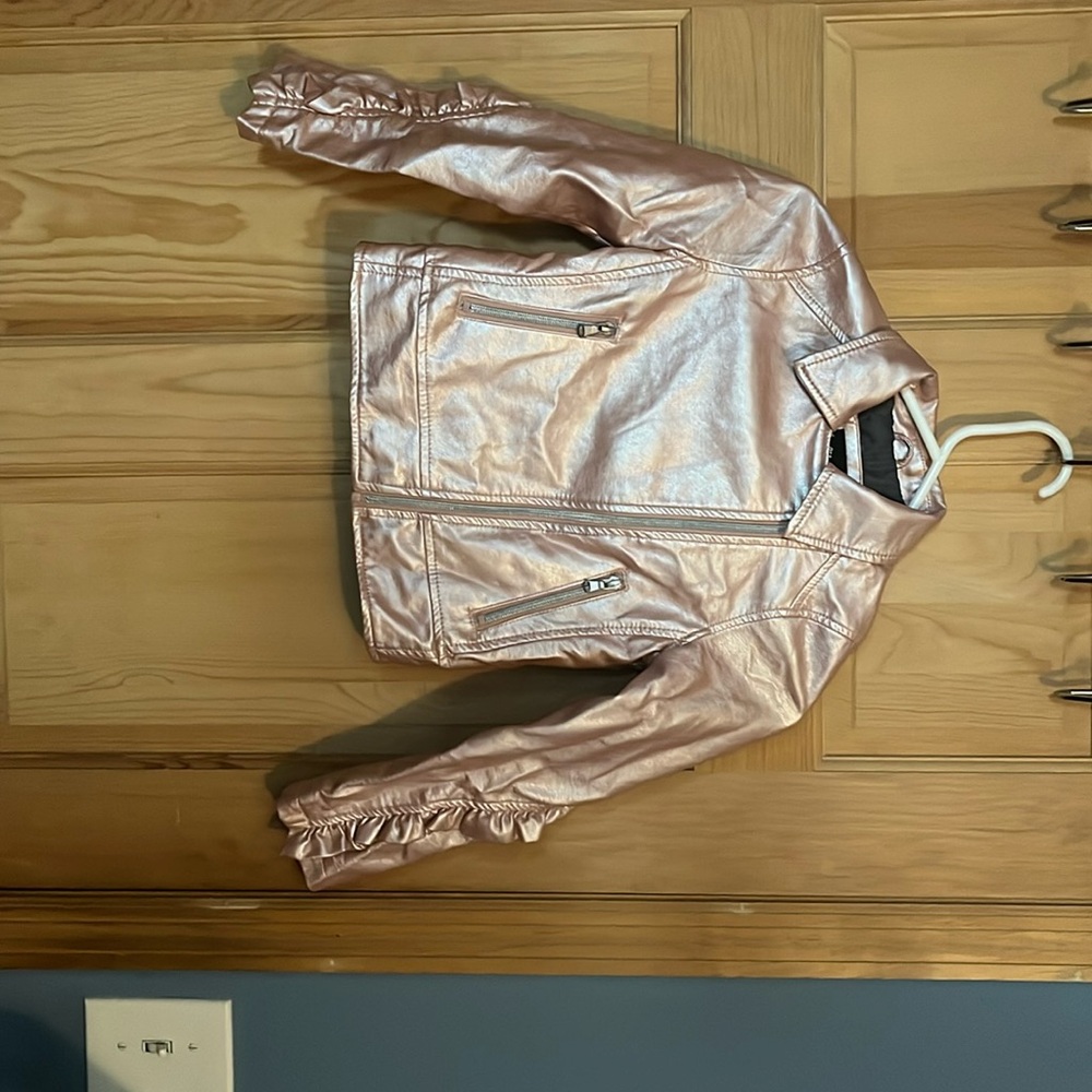 Metallic pink kids jacket size small (6)